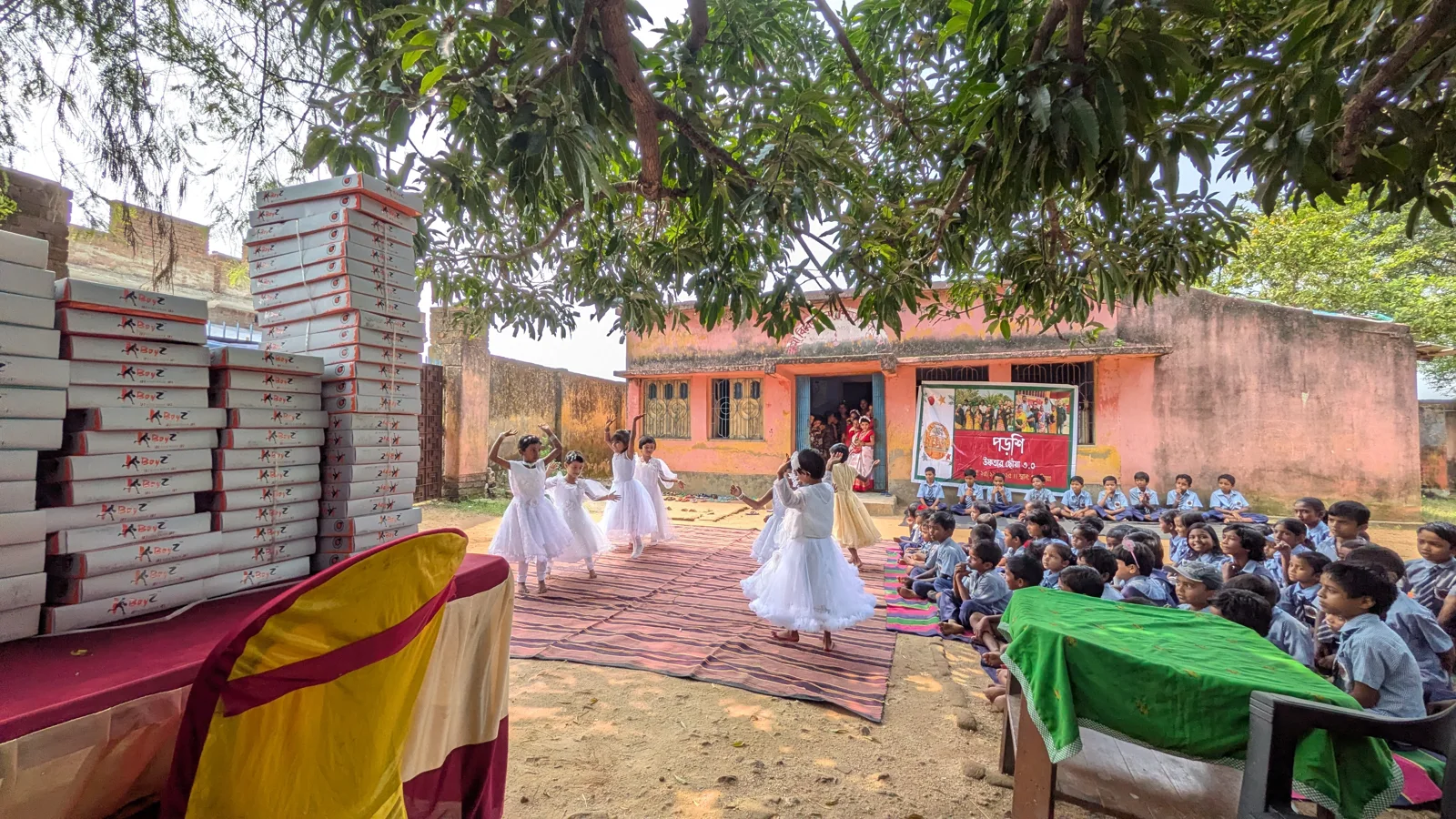 A welcome prepared by the children of Belma.